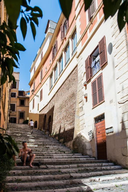 Monti Colosseum Rom